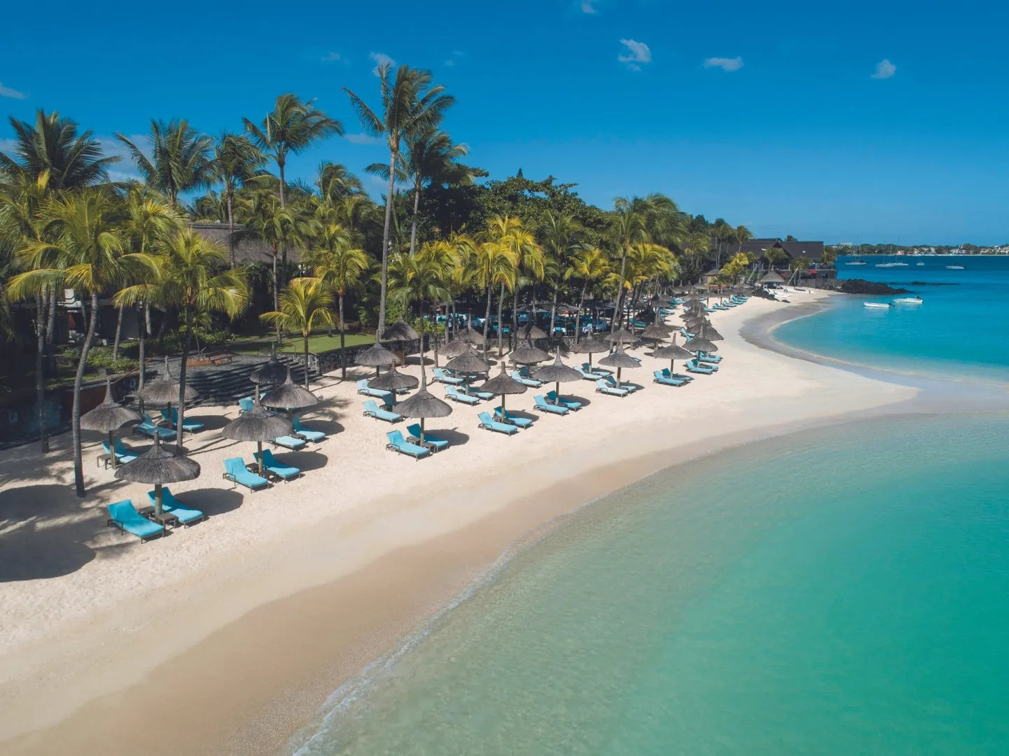 Mauritius 5 Star Luxury – Royal Palm Beachcomber Luxury Hotel – Breakfast & Dinner