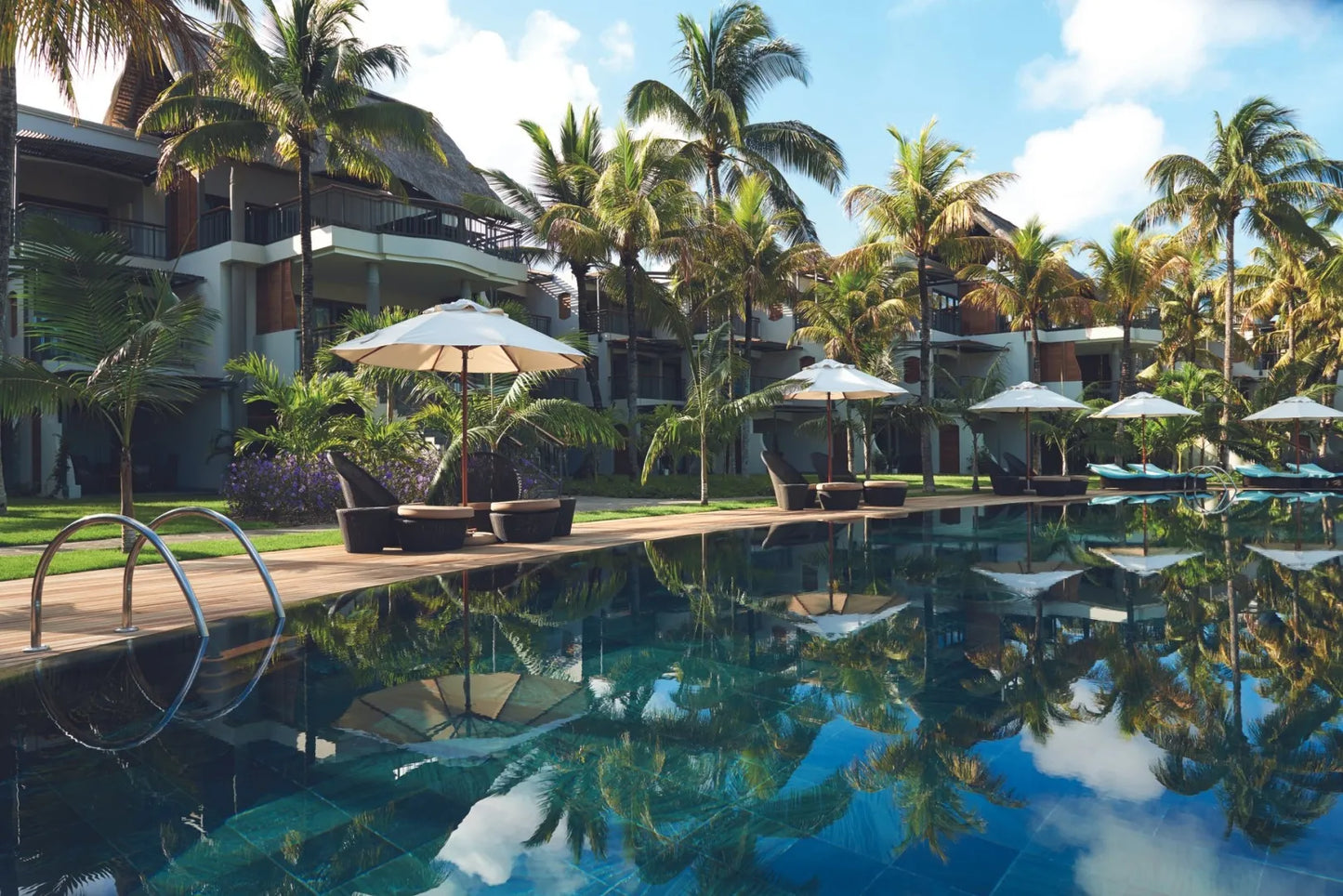 Mauritius 5 Star Luxury – Royal Palm Beachcomber Luxury Hotel – Breakfast & Dinner